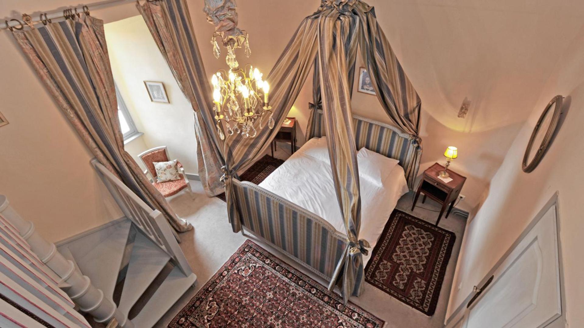 Chateau Royal De Saint-Saturnin Екстериор снимка