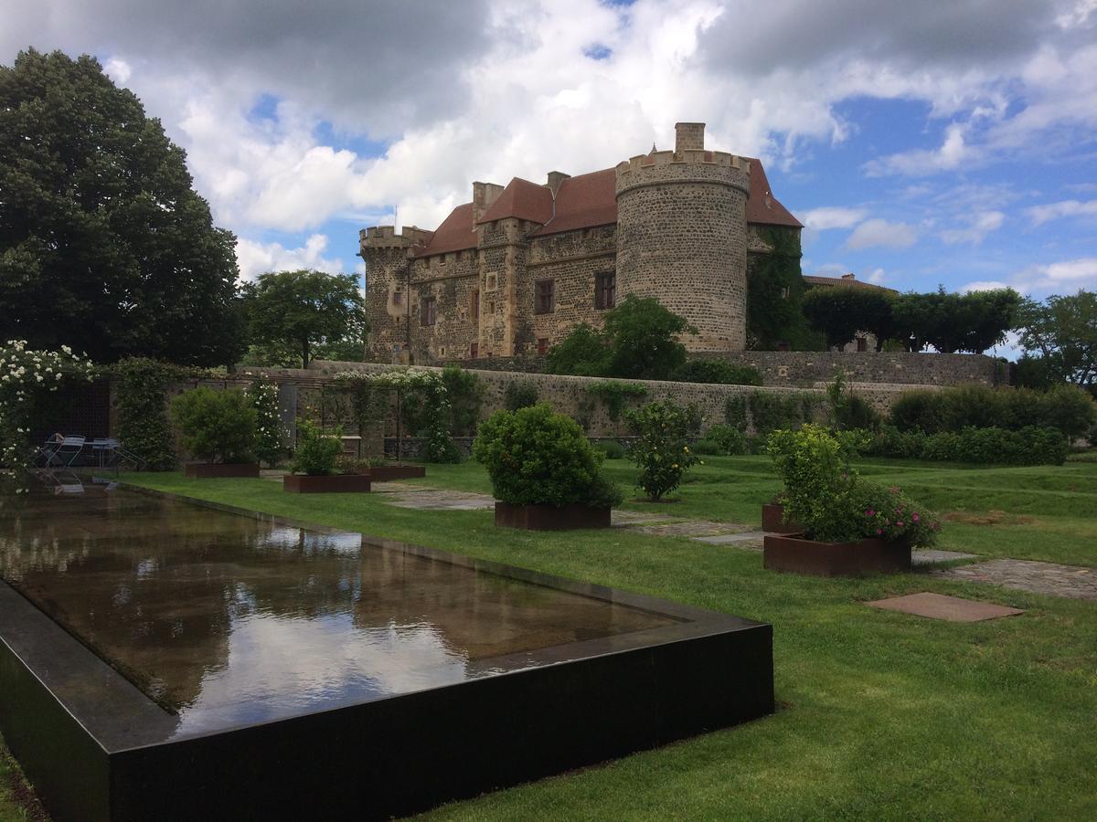 Chateau Royal De Saint-Saturnin Екстериор снимка
